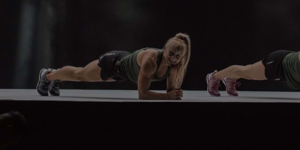 LISA OSBORNE: „ICH MÖCHTE INSTRUKTOREN INSPIRIEREN, DAMIT SIE IHRE TEILNEHMER INSPIRIEREN“