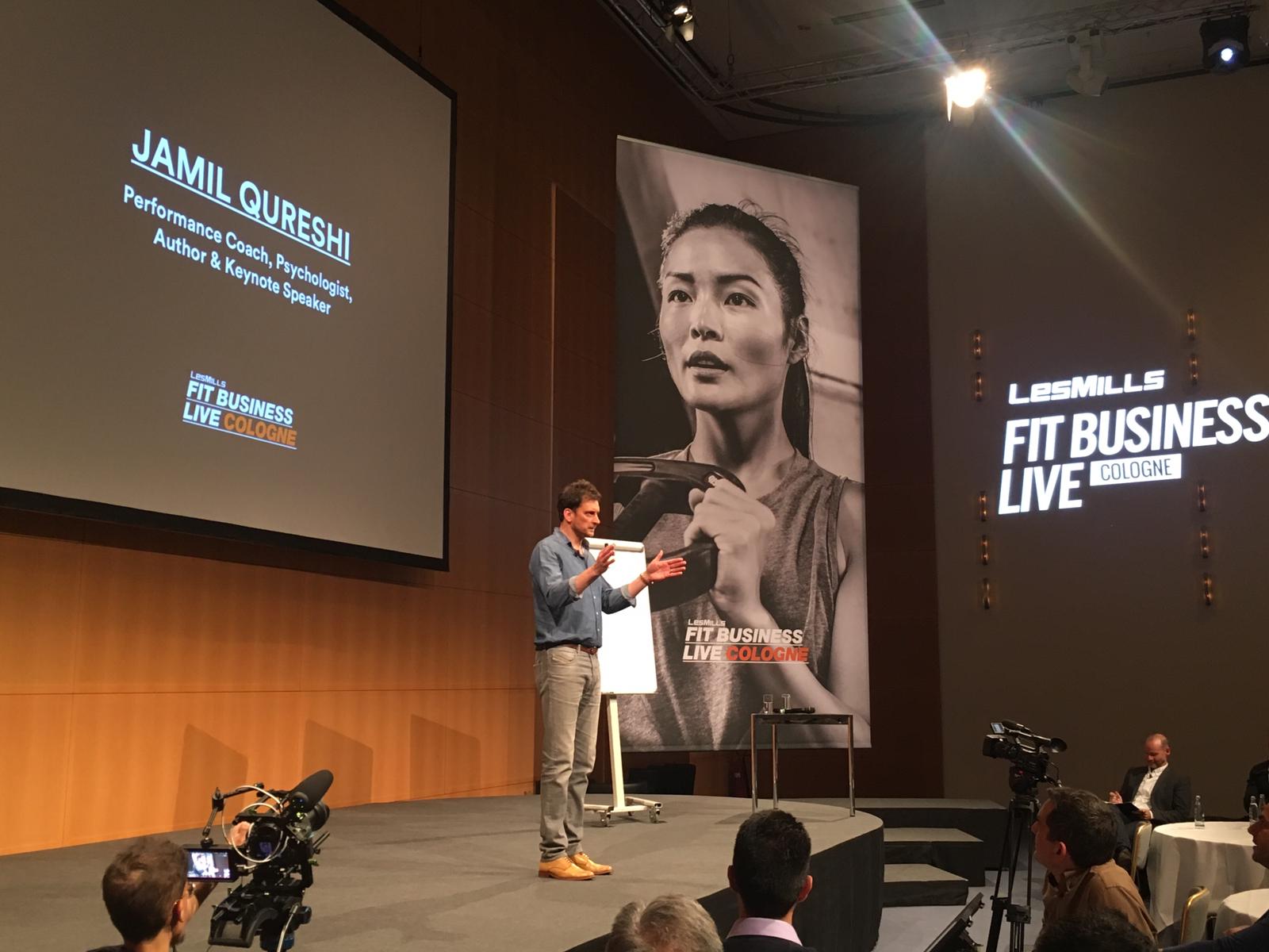 Jamil Qureshi war der Hauptredner von Fit Business Live 2019 - einer Thought Leadership Veranstaltung, die von LES MILLS auf der FIBO in Köln ausgerichtet wurde.