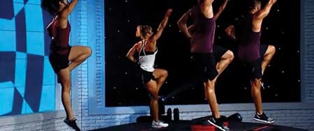 LES MILLS BODYSTEPはステップ台の昇降運動が中心のカーディオ 