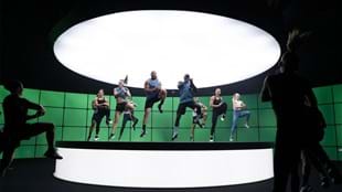 8 ways to create an irresistible club experience